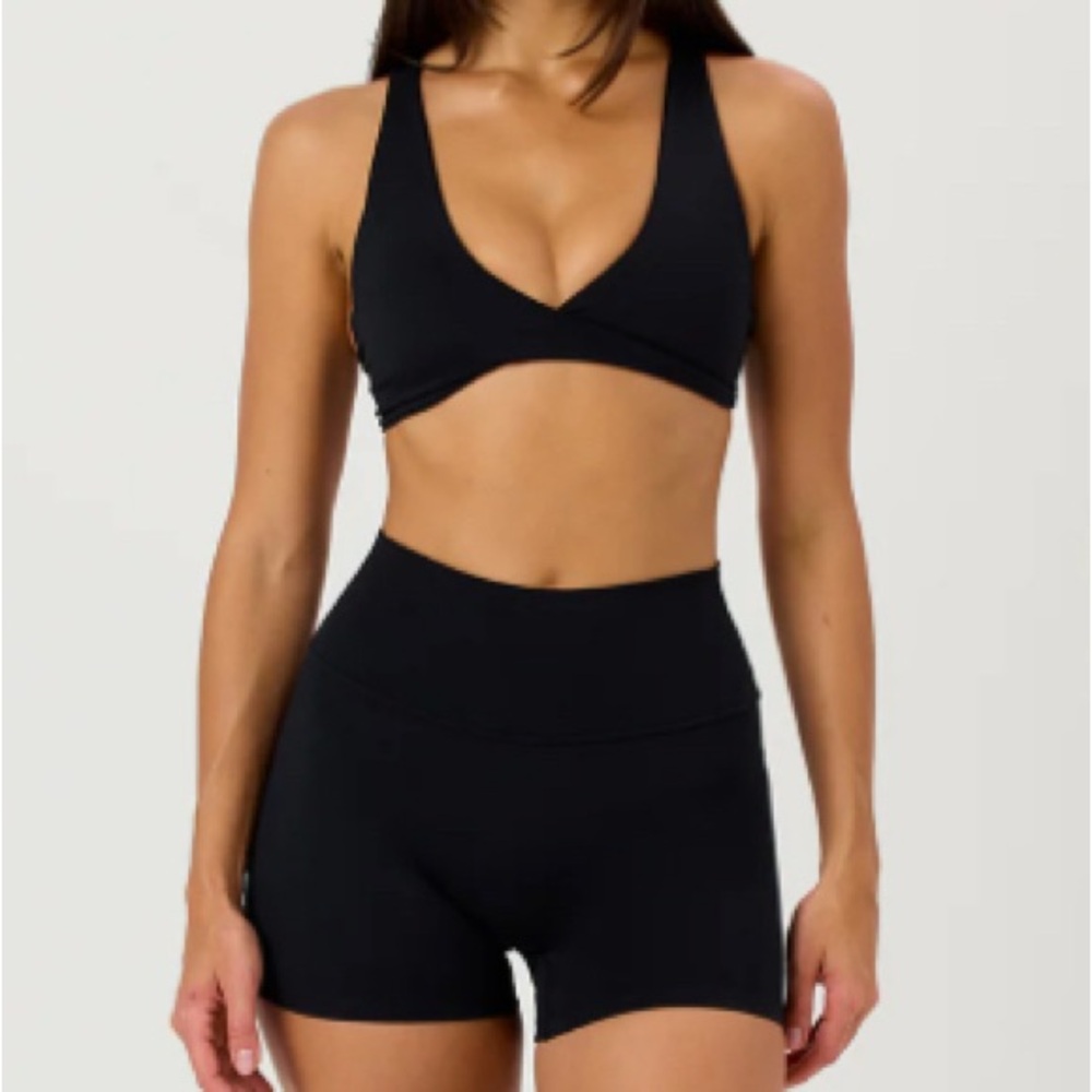PRICE FIRM - CSB Black Serenity Sports Bra Isla 4” Shorts Set Size Small, Yoga